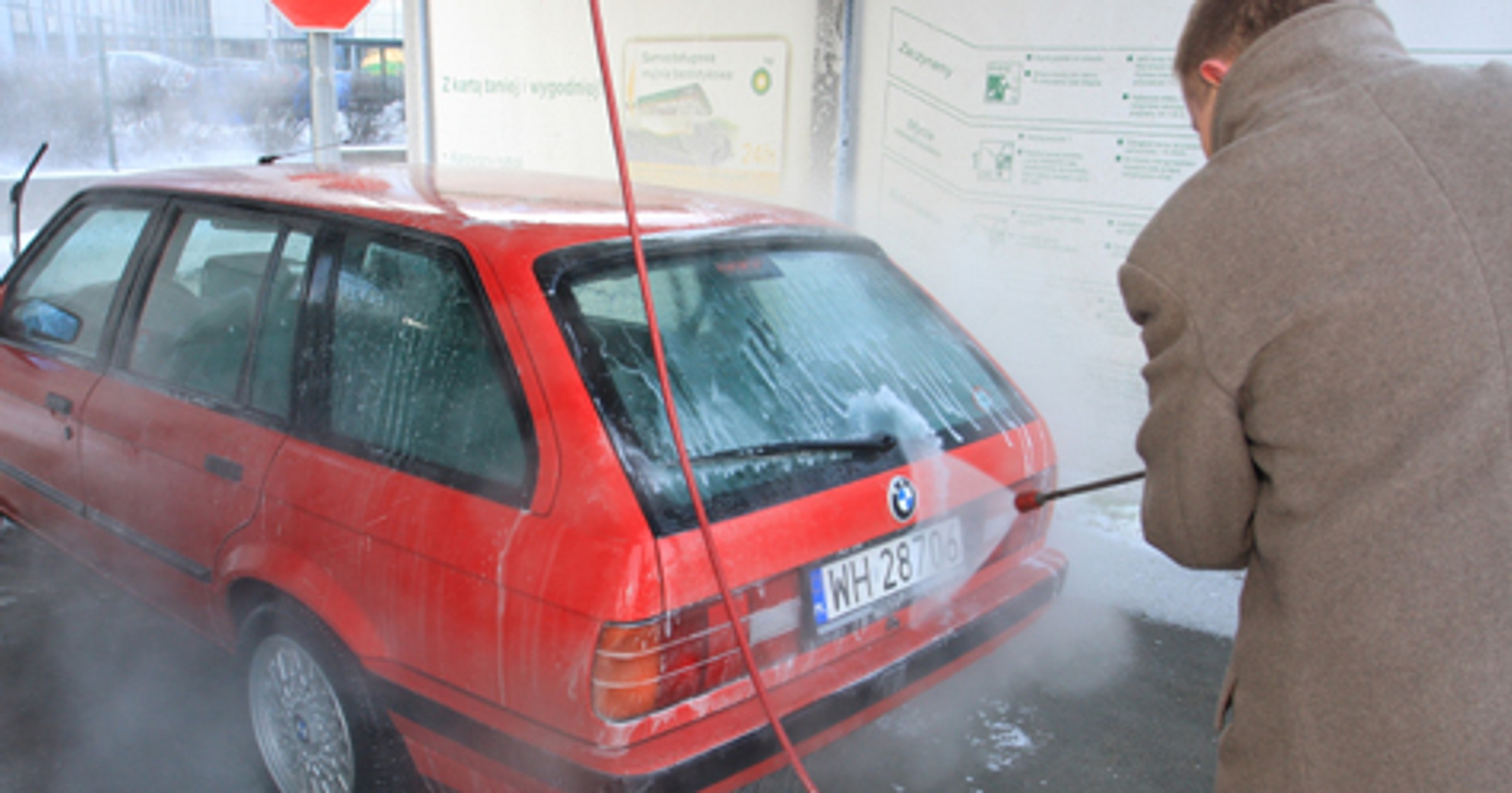 Jak umyć auto w duży mróz?