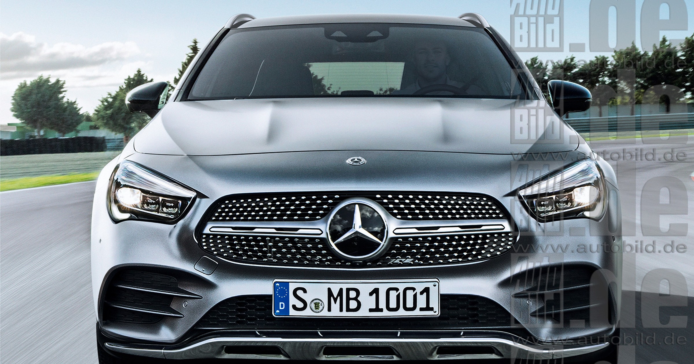 Ładniejszy: nowy Mercedes GLA stylistycznie nawiązuje do hatchbacka klasy A i CLA