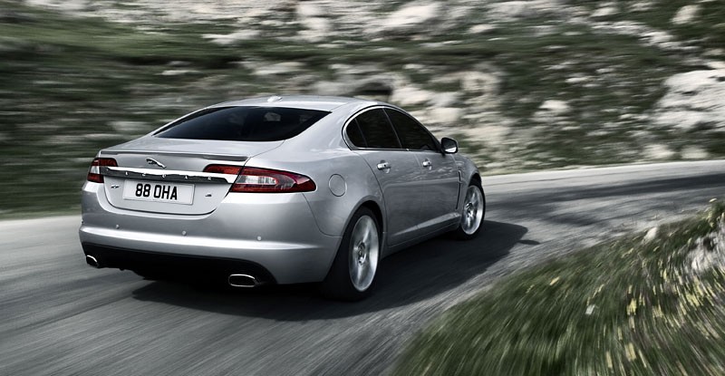 Jaguar XF Diesel S: nowy superdiesel 3.0D