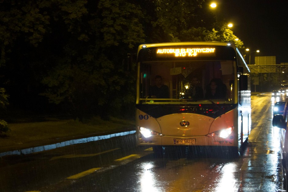 BYD E-bus12