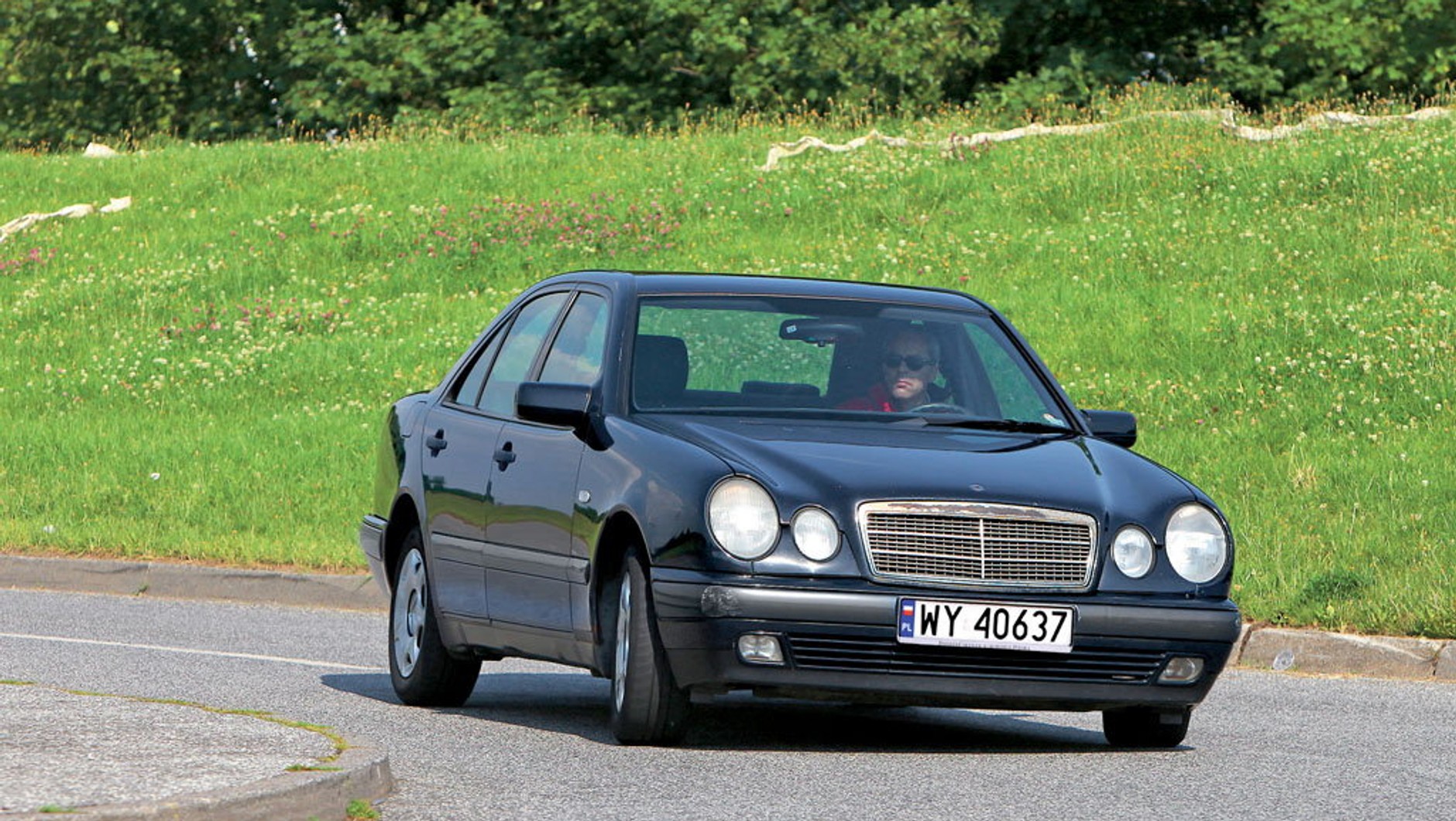 Ofiara rdzy, ale z dobrym dieslem – większość egzemplarzy tego modelu już dawno zgniła, albo została przetopiona. Za to popularny w tym modelu silnik 300 Turbodiesel zwykle długo miejsca na złomie nie zagrzewał