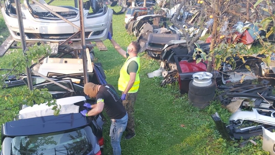 Policja odzyskała kradzione części