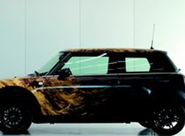 Mini: wyjątkowy egzemplarz na Life Ball