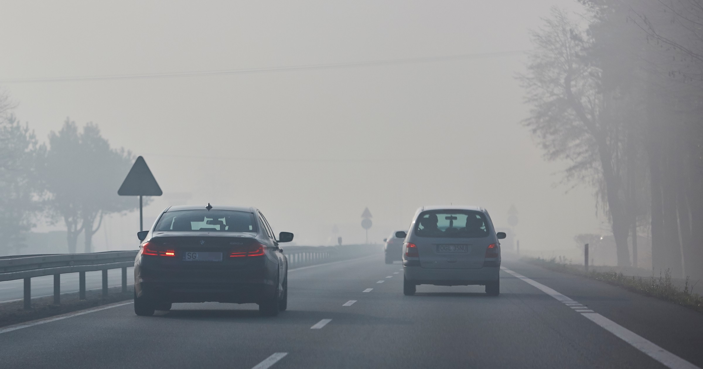 Spadł deszcz i znów się zaczęło. Kierowcy proszą się o mandat