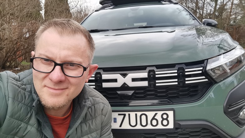 Jeździłem Dacią Jogger – najtańszym 7-osobowym autem na gaz
