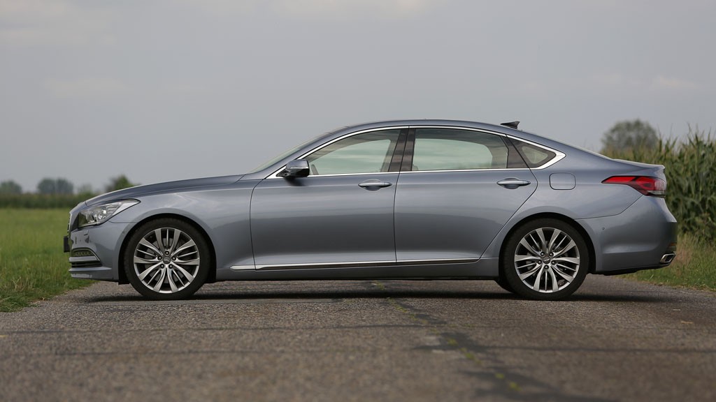 Hyundai Genesis 3.8: Prestiż po koreańsku