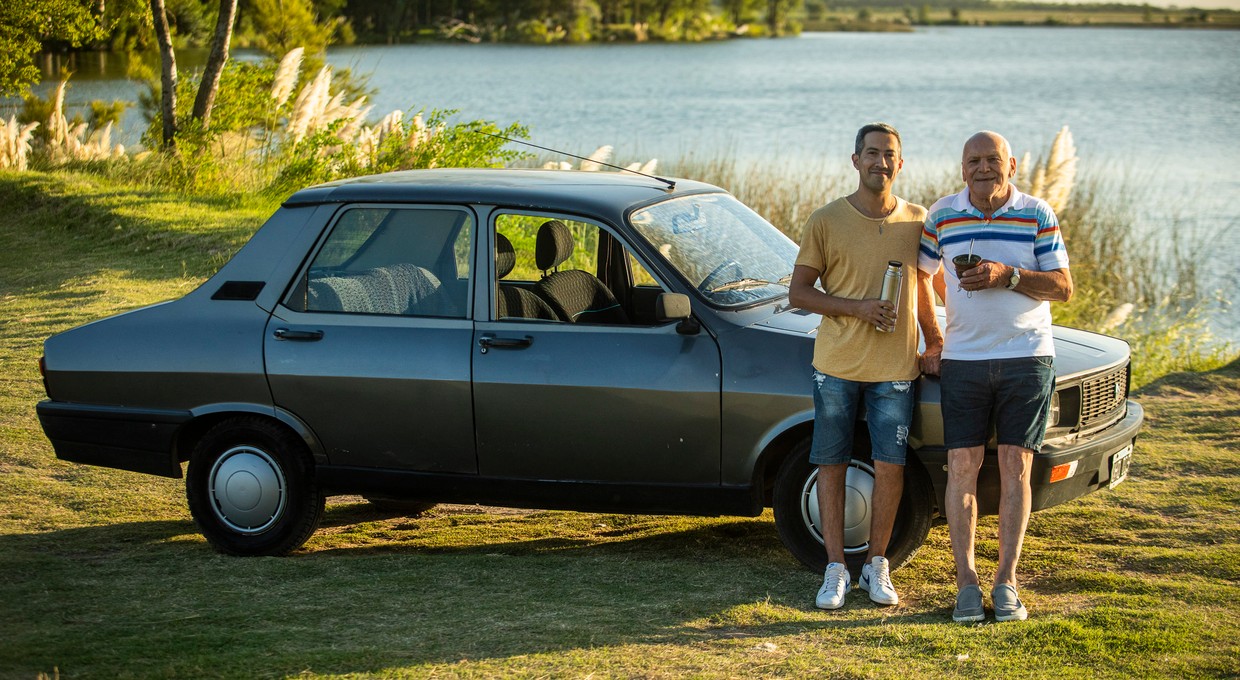 Wnuk kupił dziadkowi wymarzone auto, na które nigdy nie było go stać. To dopiero początek tej historii