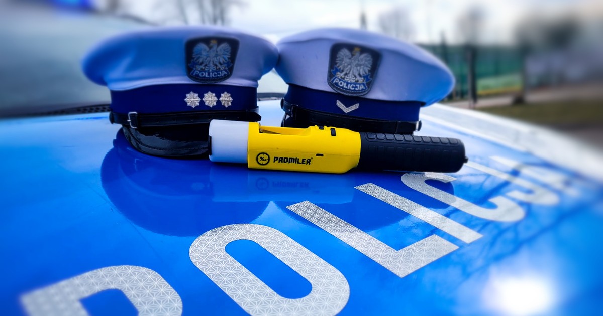 Policjanci prowadzili rutynową kontrolę, kiedy zjawiło się Audi. Jego kierowca zaczął uciekać