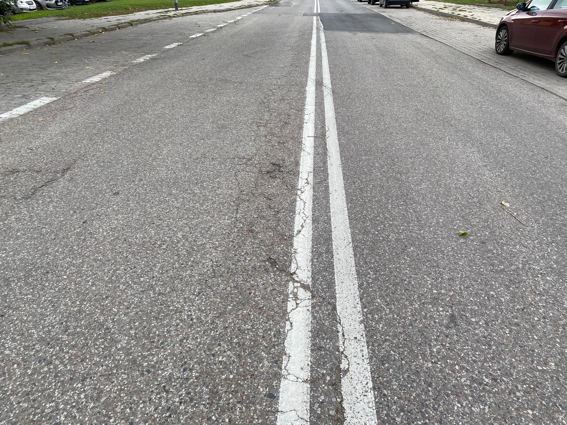 Podwójna linia ciągła