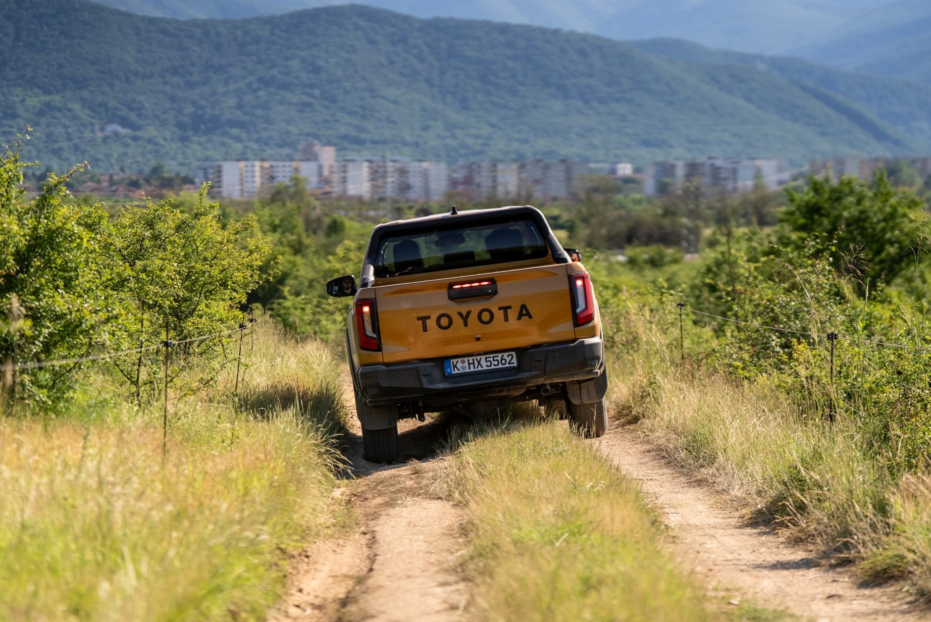 Pierwsza jazdą nową Toyotą Hilux