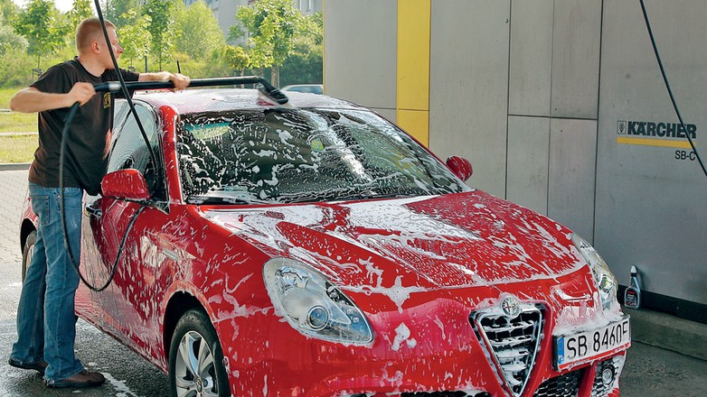 Wiosenne mycie auta