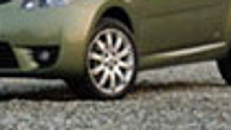 Daihatsu w Paryżu: małe MPV i crossover