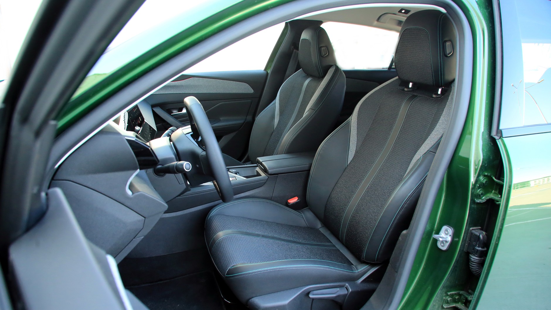 Przednie fotele są komfortowe