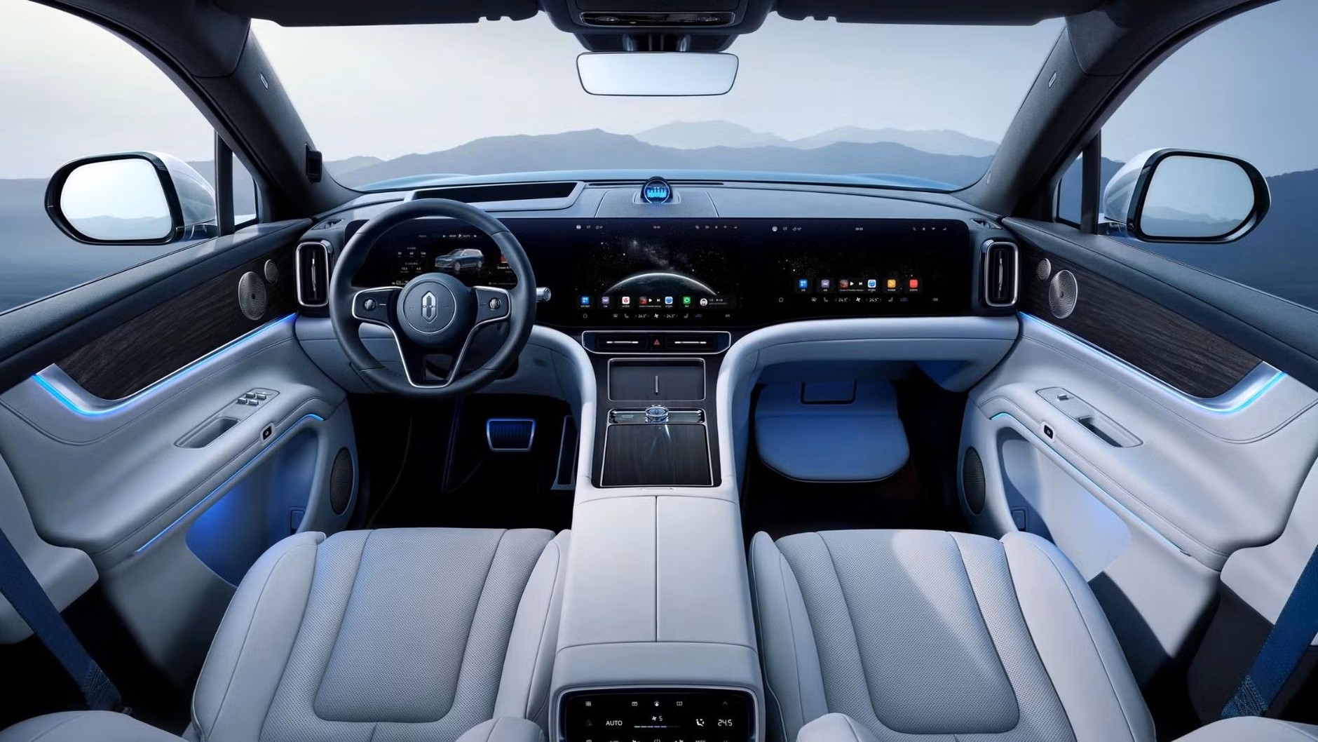 Hyperscreen Mercedesa? Nie, to trzy ekrany systemu Huaweia