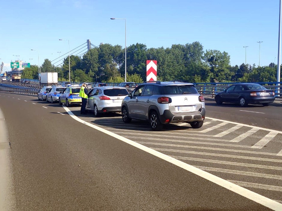 Policjanci prowadzili specjalną akcję. Sprawdzali tylko jedną drogę
