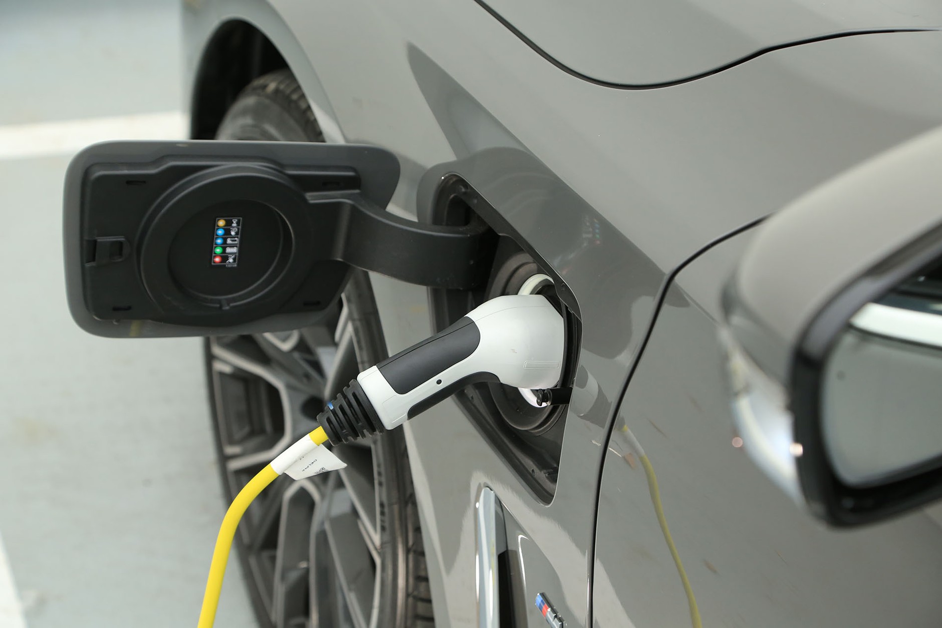 BMW 745Le XDrive - czy warto zazdrościć prezesom?