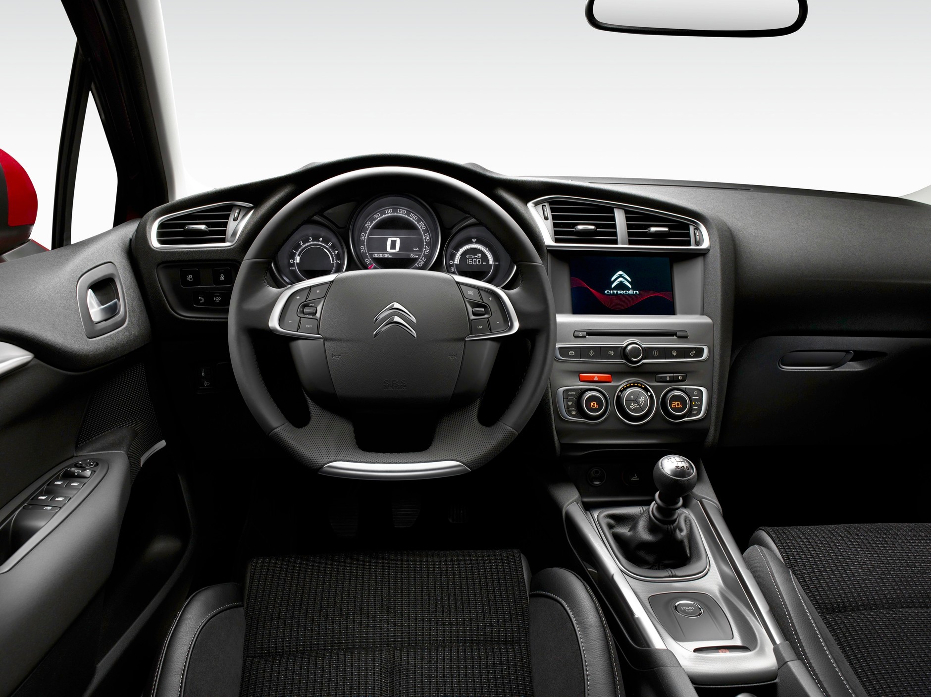 Odświeżony Citroen C4