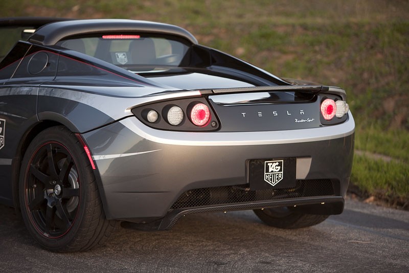 Tesla Roadster w podróży dookoła świata