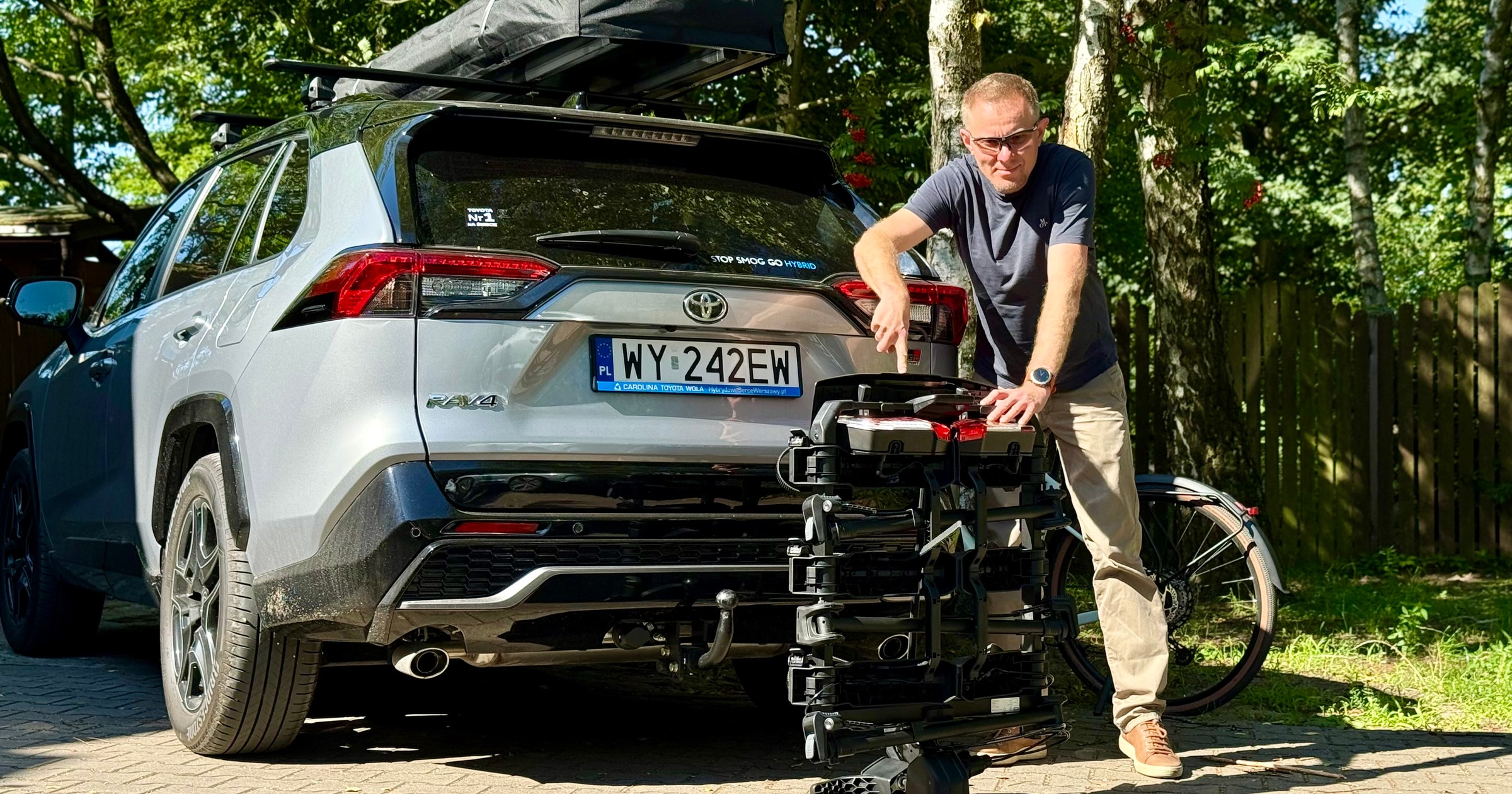 Testowałem nowy bagażnik rowerowy Thule OutPace. ma zaskakujące rozwiązania