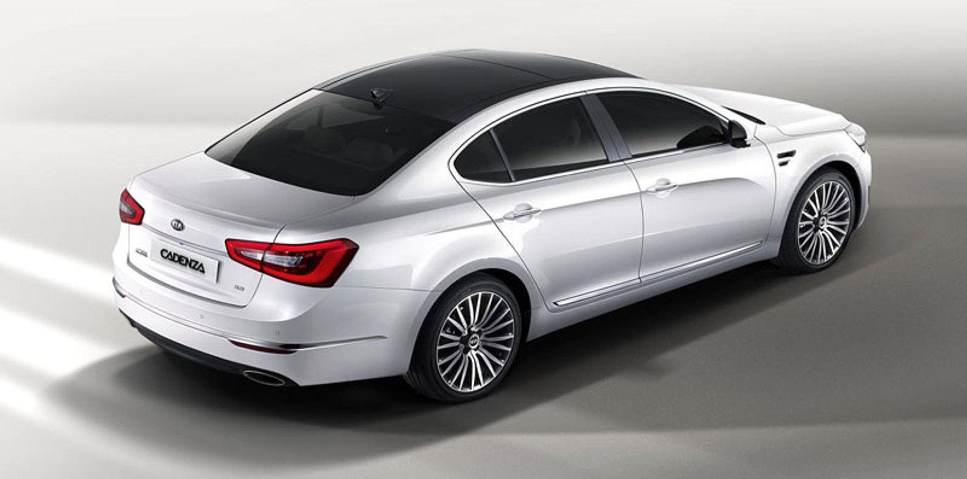 Jak zmieniła się Kia Cadenza?