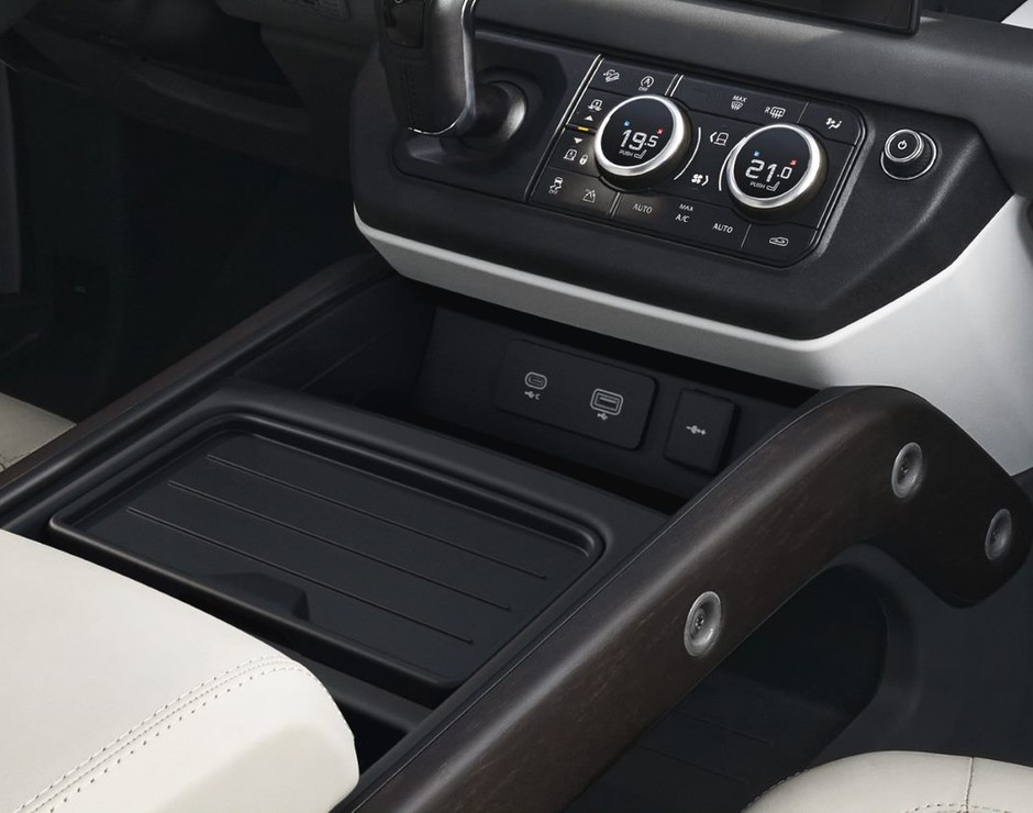 Land Rover Defender 130
