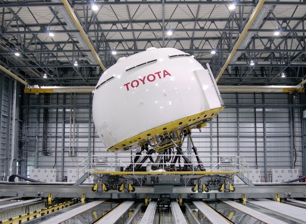 Guardian Angel - półautonomiczny system Toyoty