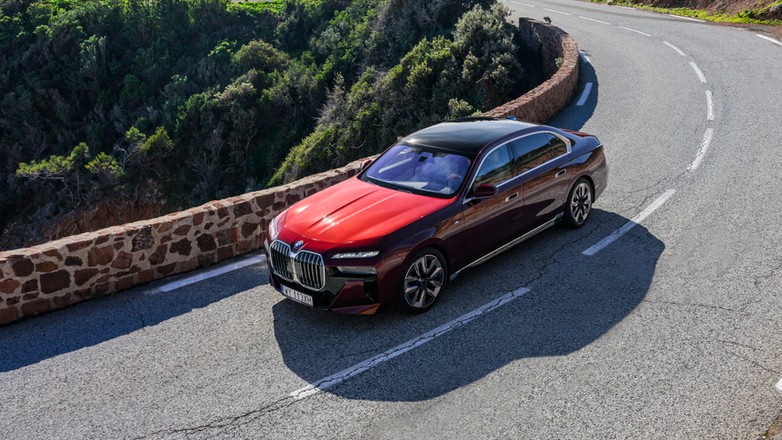 BMW serii 7 (siódma generacja; G70)