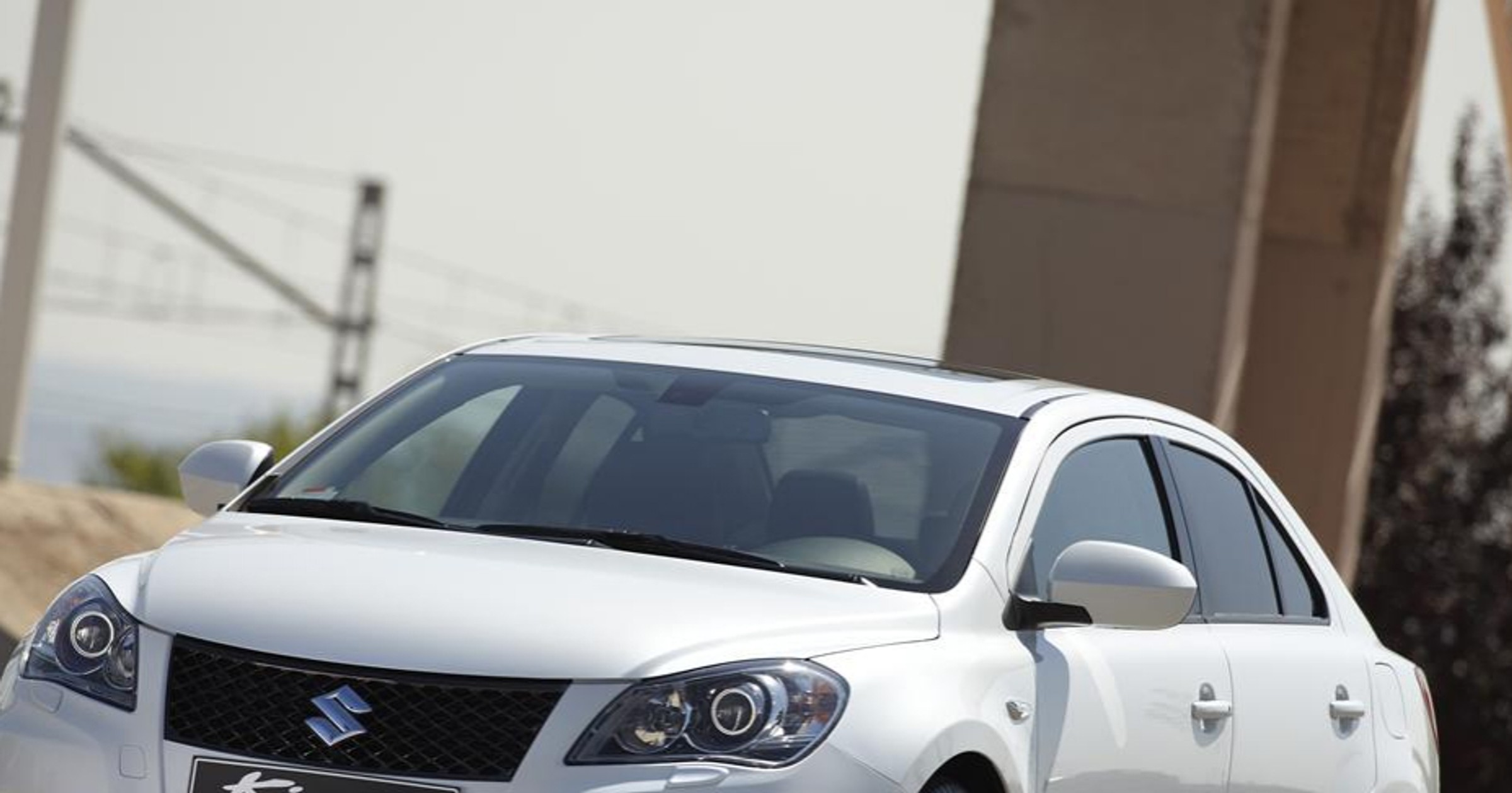 Najwyższe noty dla Suzuki Kizashi