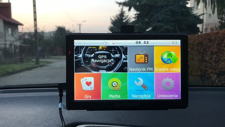 Główne menu nawigacji. Jest funkcja ścieżka mapy by wybrać inny program nawigacyjny. Hykker myNavi 7