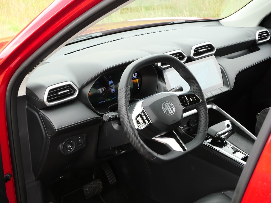 MG ZS Hybrid +