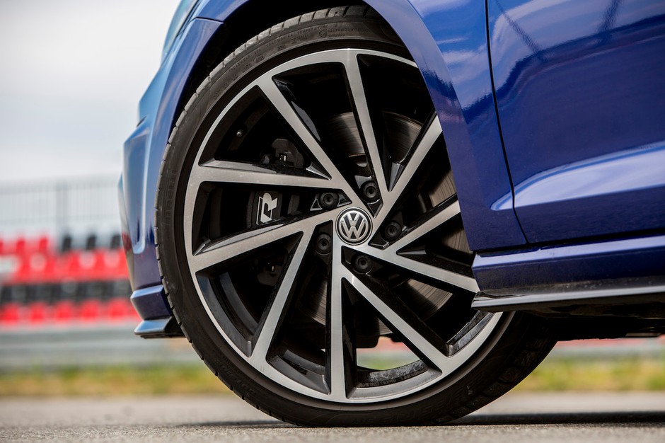 Volkswagen Golf R