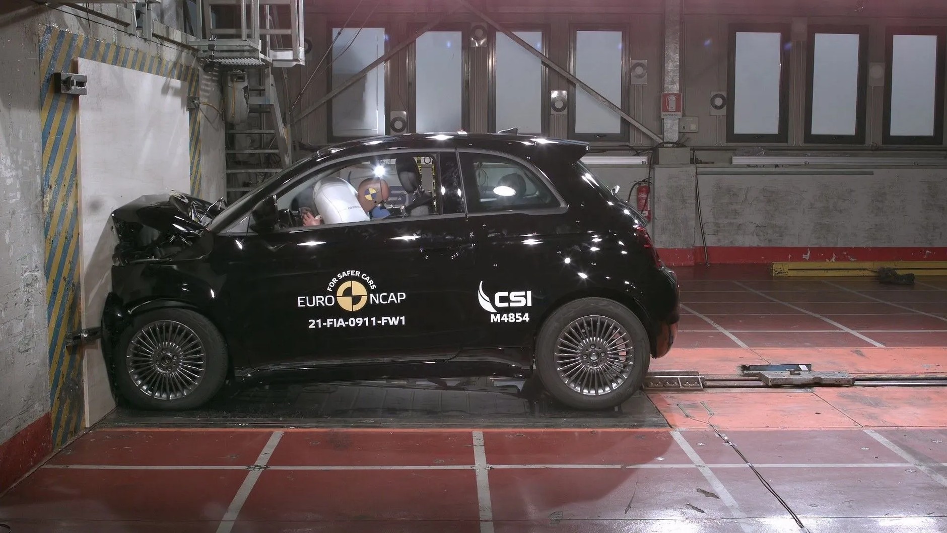 Test zderzeniowy Euro NCAP Fiata 500