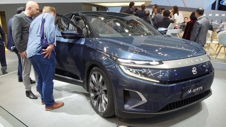 Byton M-Byte na salonie samochodowym we Frankfurcie