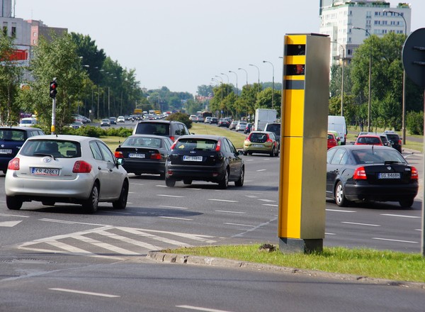 Ignorujemy ograniczenia prędkości. Fotoradary działają tylko punktowo