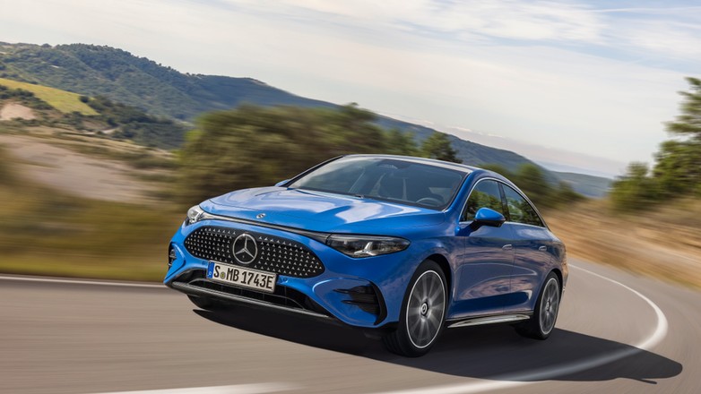 Mercedes CLA – wersja hybrydowa najnowszej generacji modelu ma silnik produkowany w Chinach przez Geely