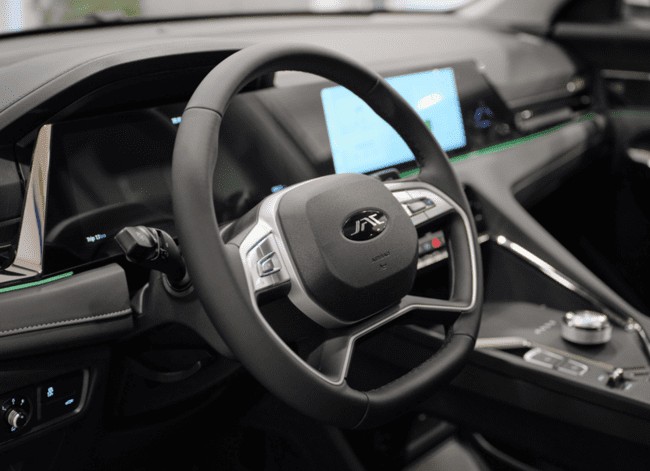JAC JS8 Pro