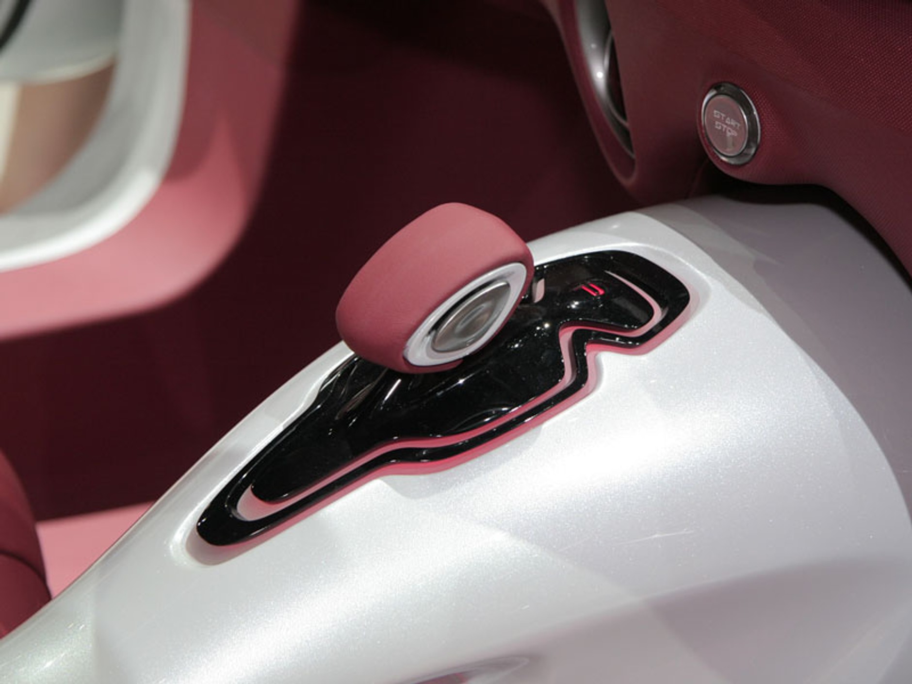 Genewa 2009: Nissan Qazana – terenowa żaba