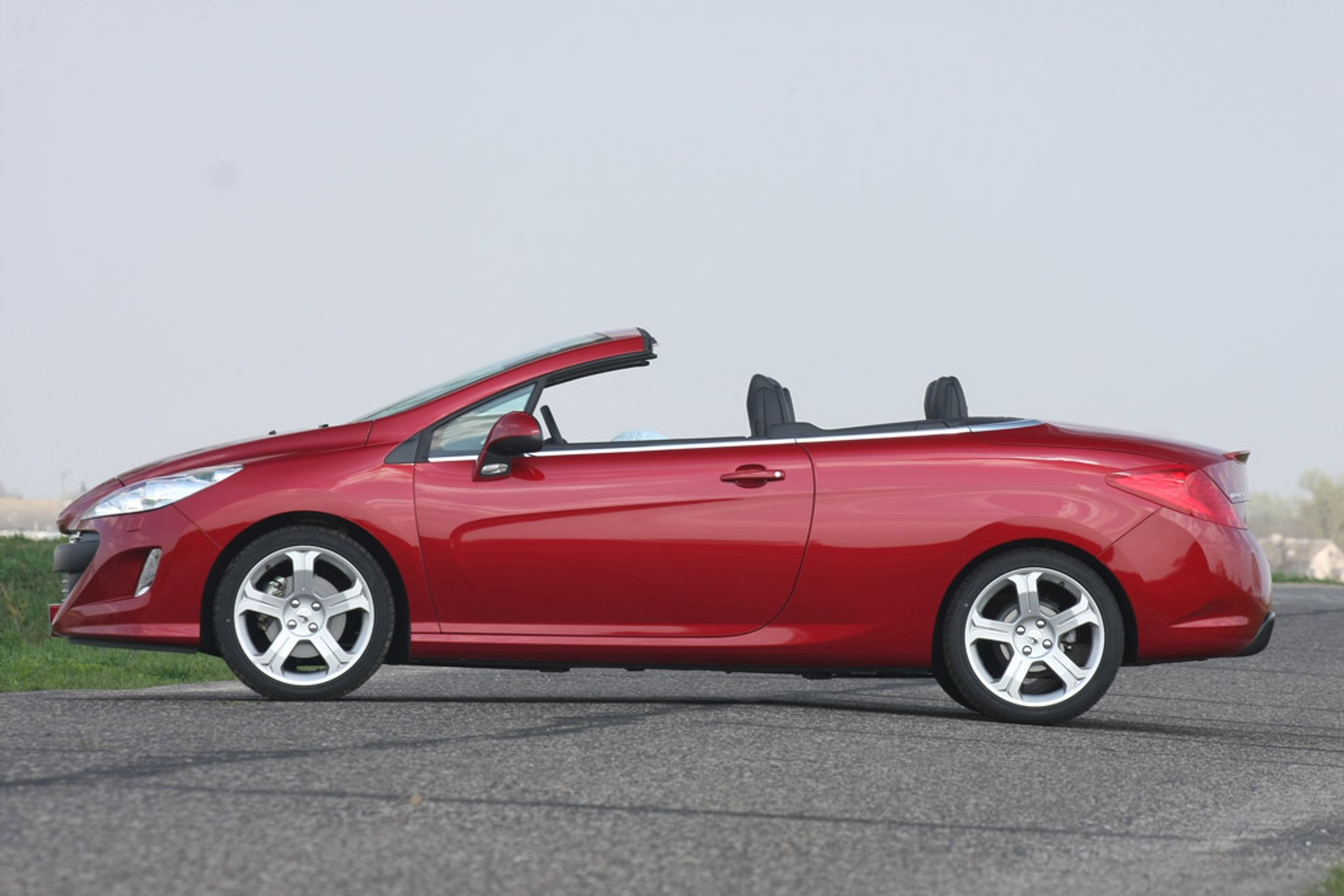 Używany Peugeot 308: poznaj największe wady i zalety francuskiego kompaktu