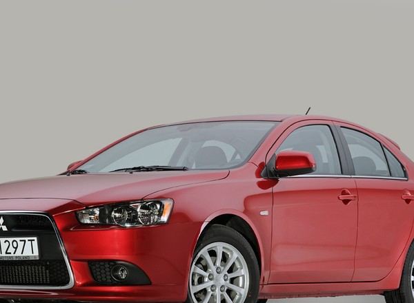 Mitsubishi Lancer 2012: krótszy spojler i...