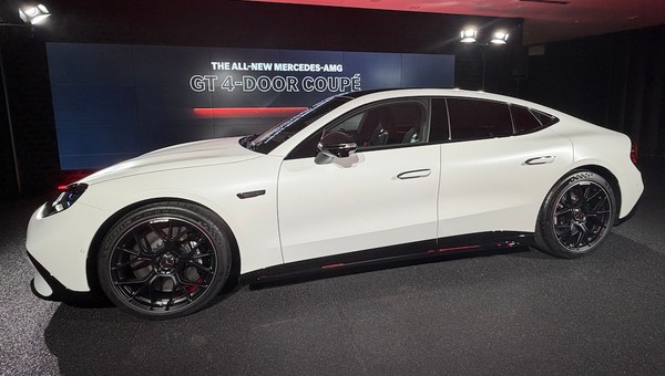 Nowy elektryczny Mercedes AMG GT 4-Door Coupe