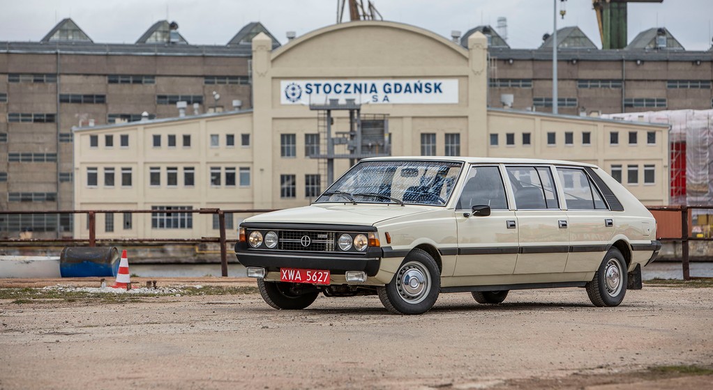 Polski Fiat 125p i FSO Polonez w wersji Long - przedłużane auta z FSO