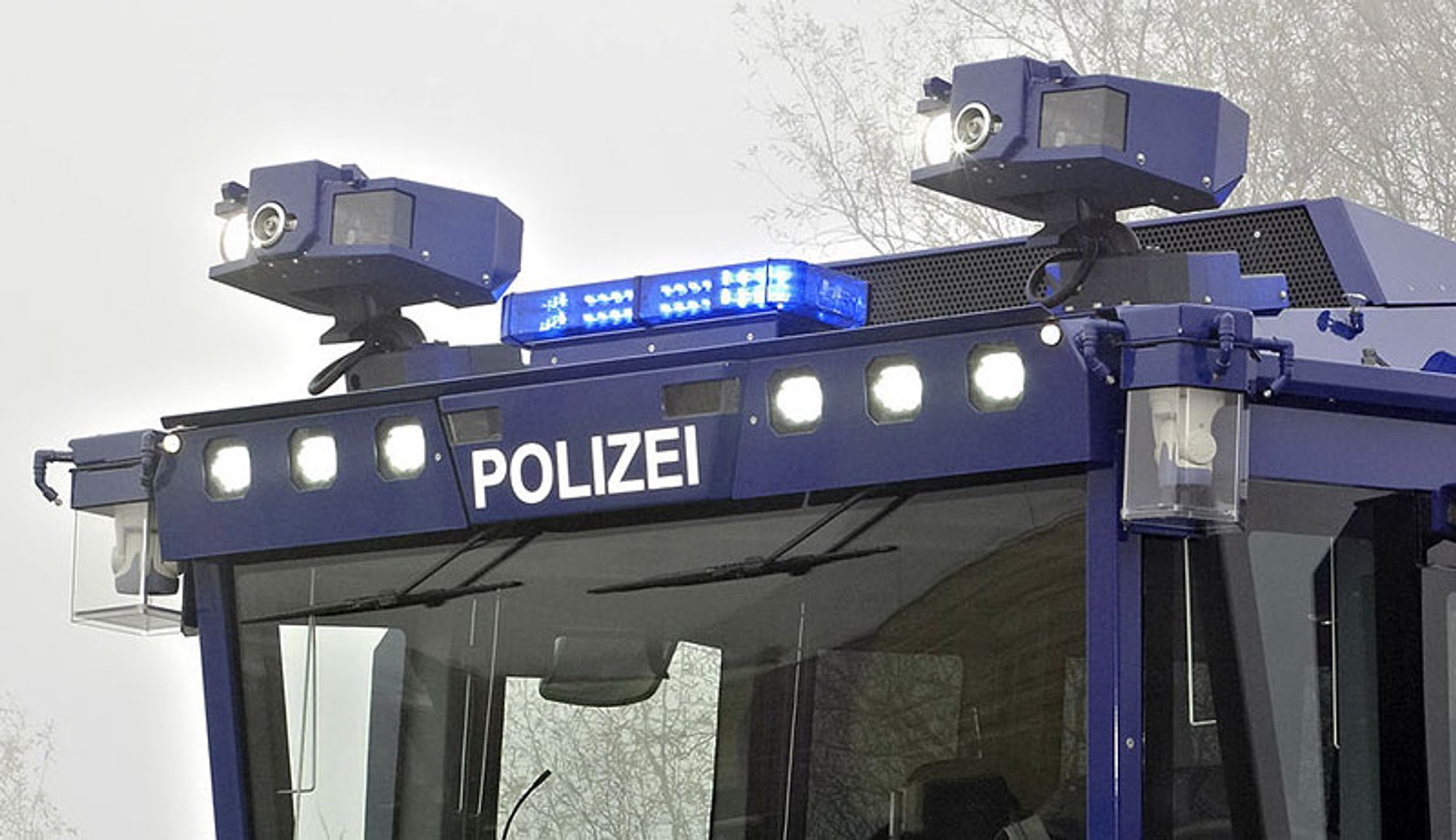 Mercedes-Benz Actros Water Cannon 10000: nowa broń policji