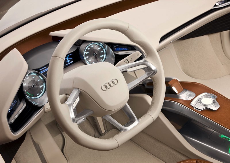 Audi e-tron: w sprzedaży od 2012