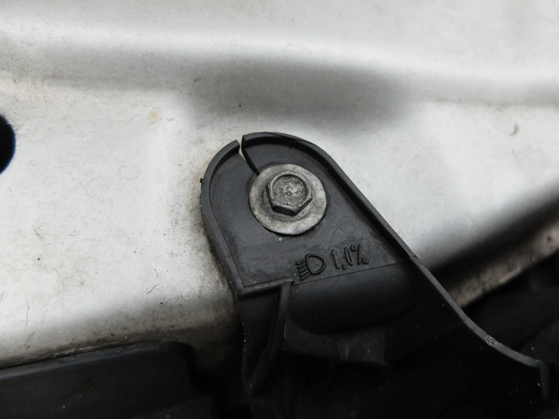 Pokazujemy, jak odróżnić złom od auta „bitego”, ale nadającego się do dalszej eksploatacji