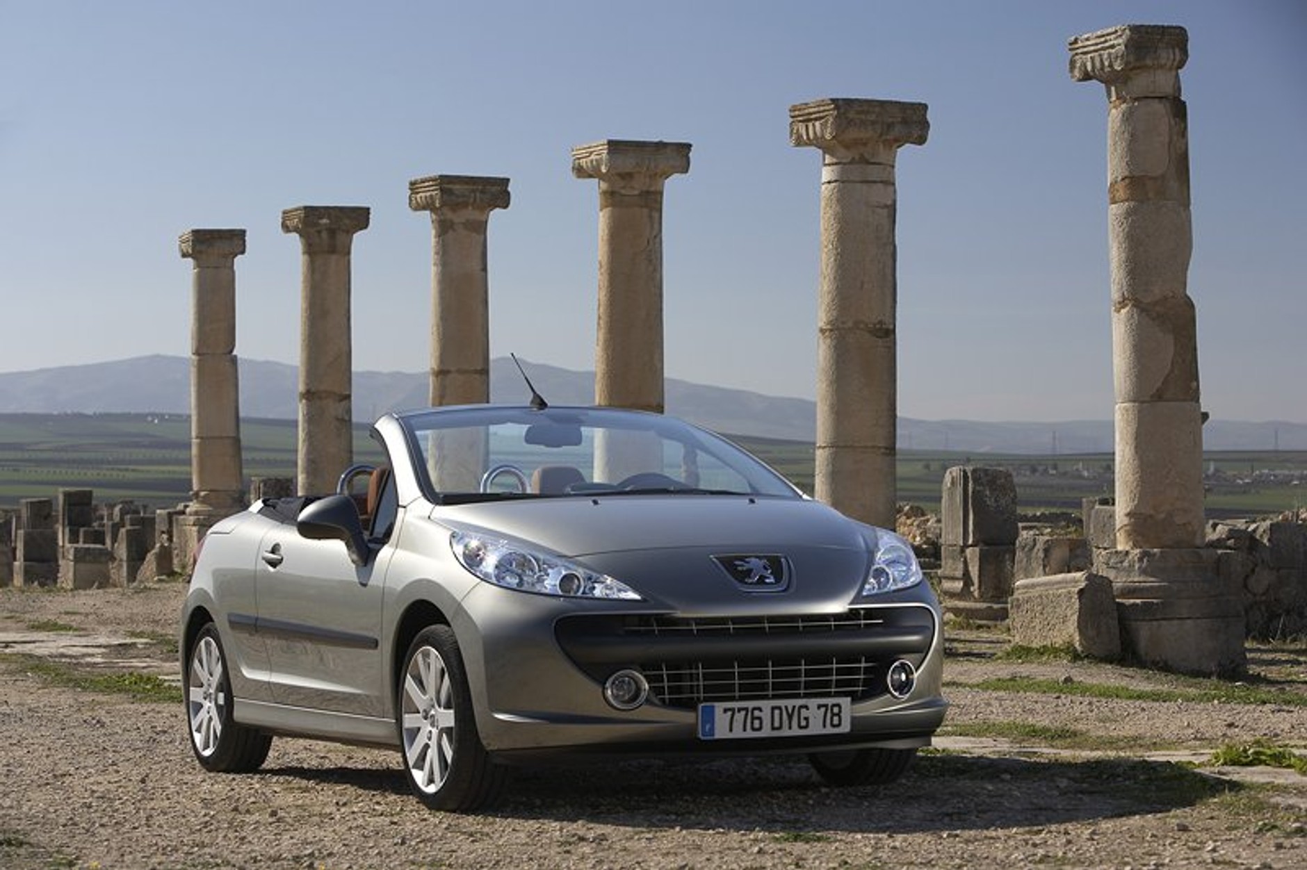 Peugeot w Genewie: niebo nad głowami w nowym 207 CC