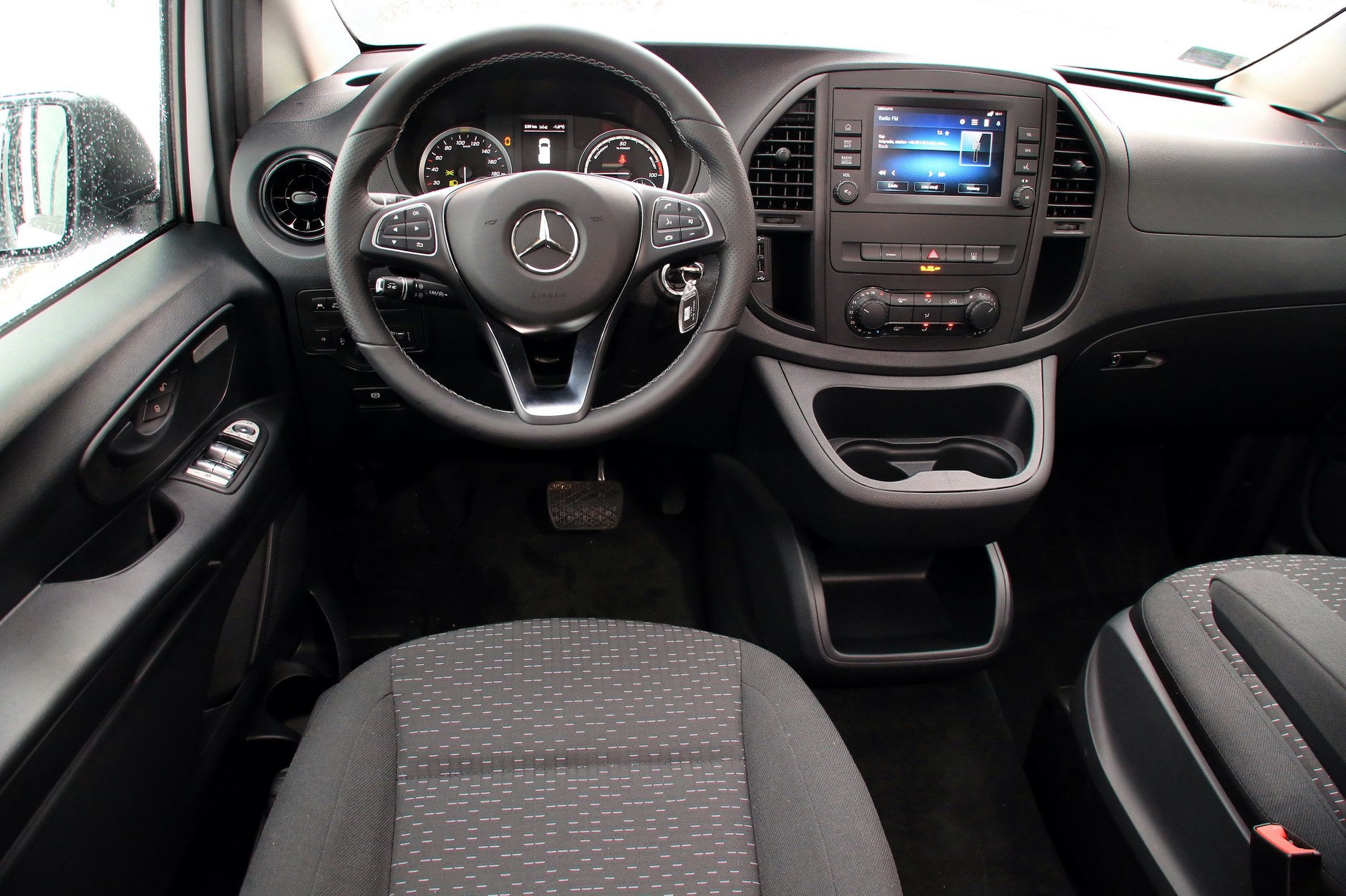 Mercedes eVito Tourer – pod prąd trendom