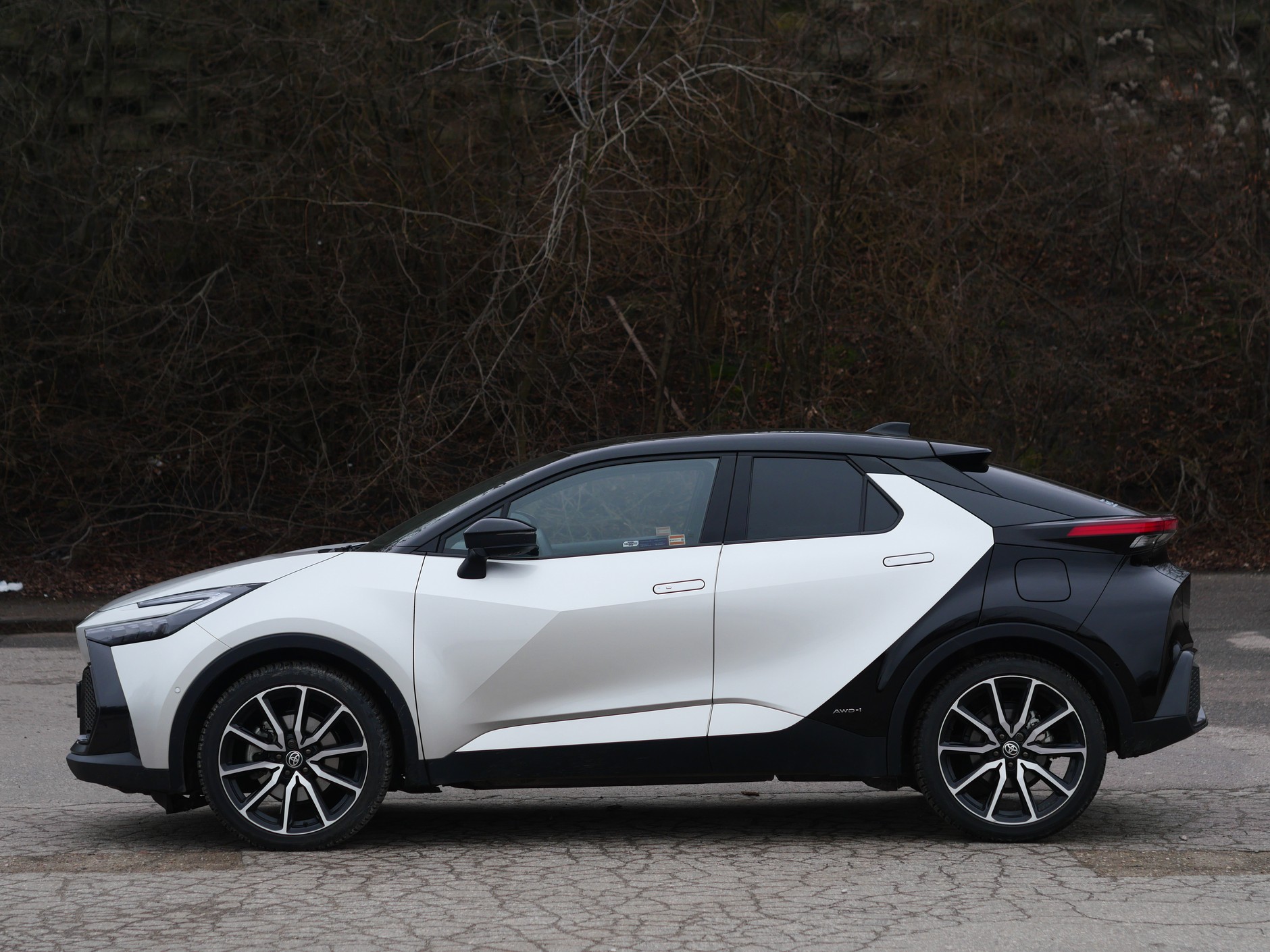 Toyota C-HR GR Sport 2.0 Hybrid DynamicForce 197 KM AWD-ie-CVT