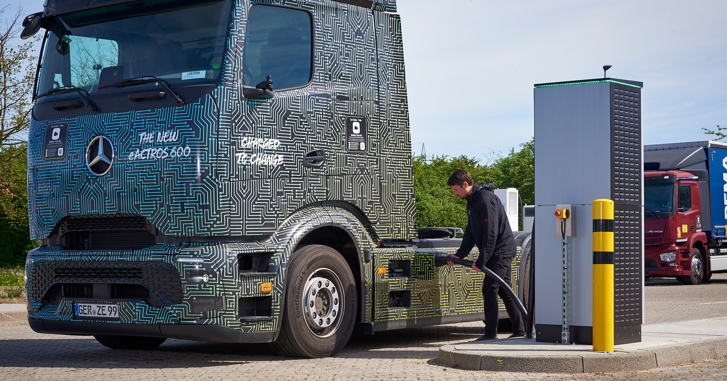 Elektryczna ciężarówka Mercedes-Benz eActros 600 przekroczyła 1000 kW