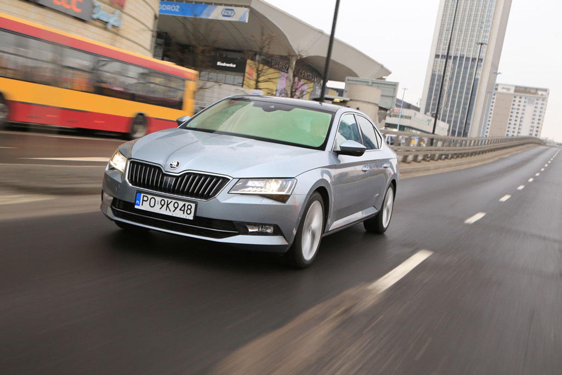 Skoda Superb 1.4 TSI ACT Style - klasa średnia małolitrażowa