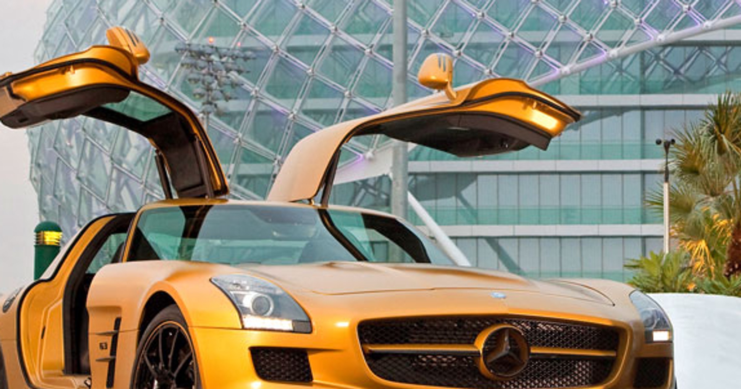 Mercedes-Benz SLS AMG bez podnoszonych drzwi